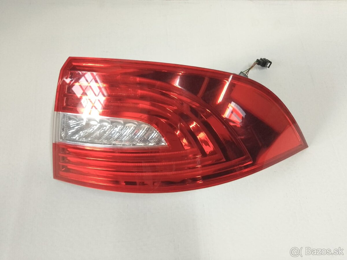 vonk zadné LED svetlo Superb 2 facelift