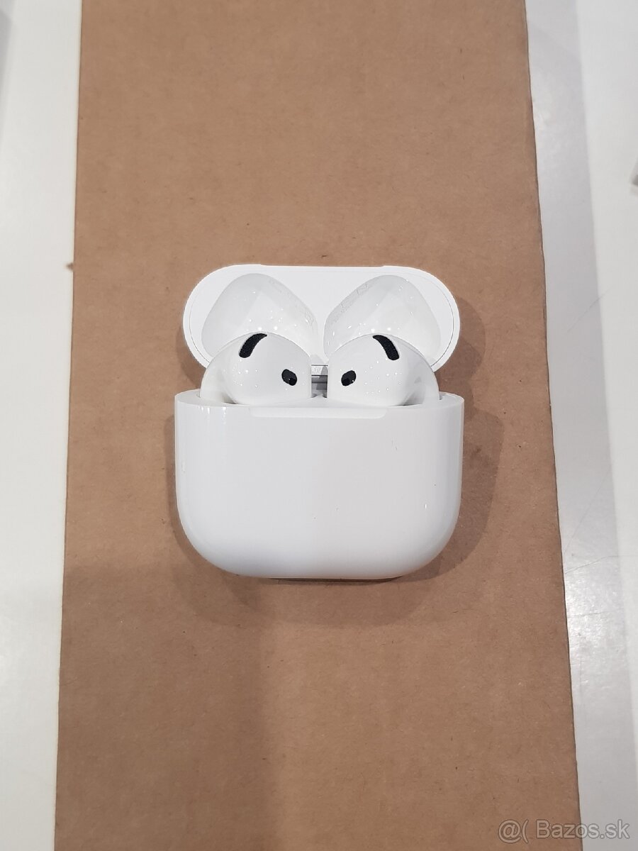 Apple AirPods 4