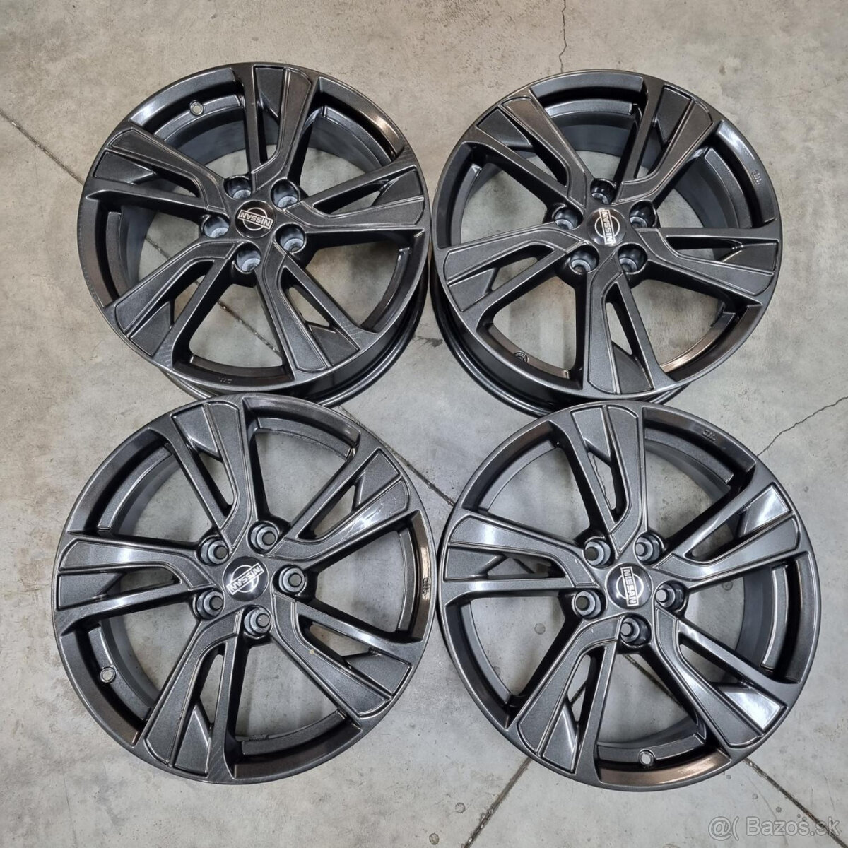 NISSAN disky 5x114,3 R18 7J ET47