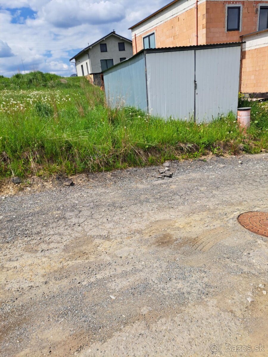 stavebná búda -garaž
