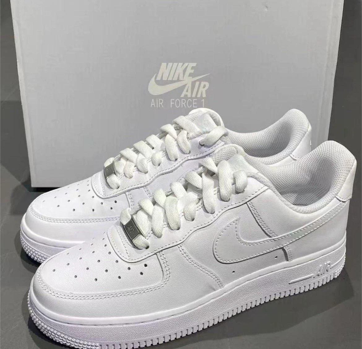 NIKE Air Force 1 Low White Classic