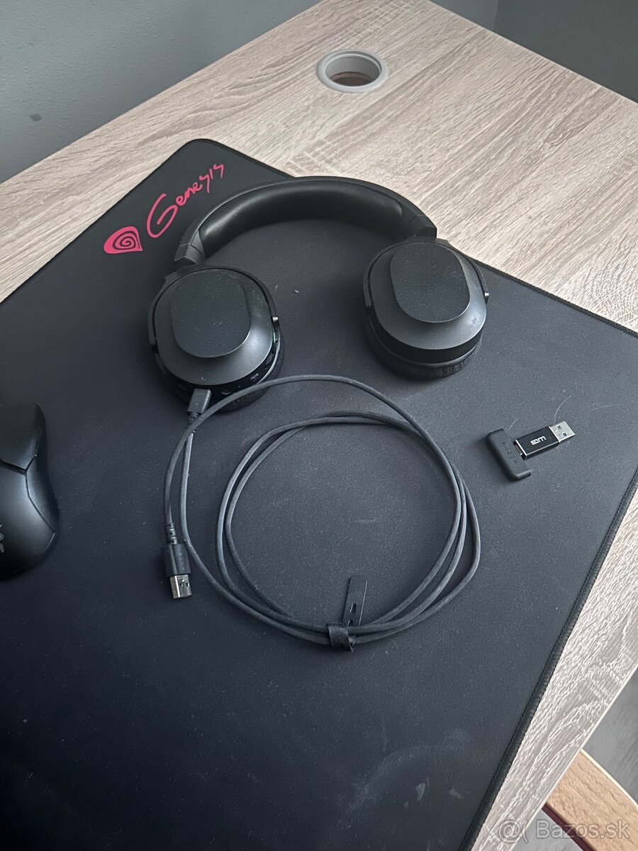 mys,sluchadla,klavesniva ...