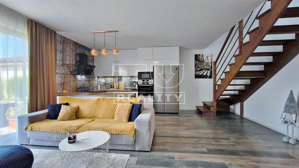 Moderný 4i dom s dvomi kúpeľňami, šatníkom a záhradou –...