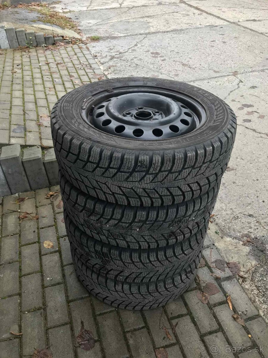 Zimné pneu - Nokian Tyres - 195/60 R16 C - Snowproof C
