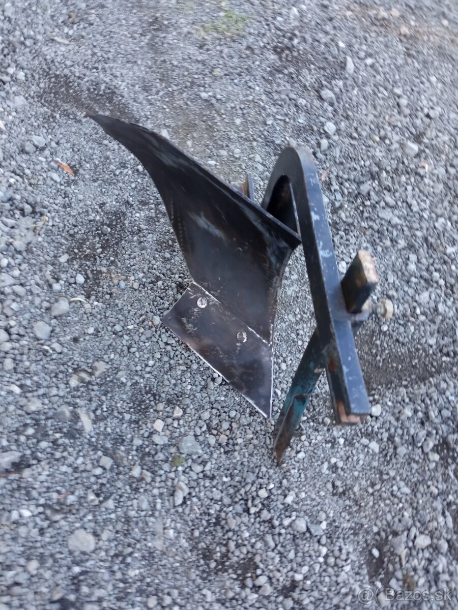 Pluh jednostranný Agzat,tera vari