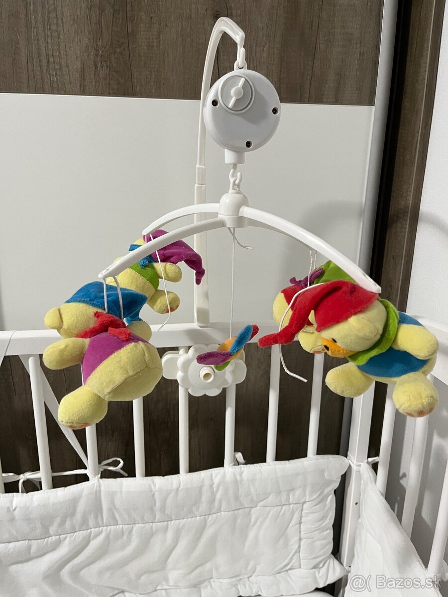 Kolotoč na detskú postieľku