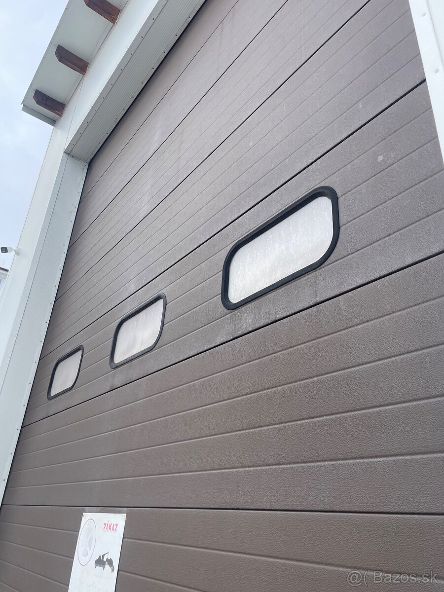 Priemyselná brána - použivaná