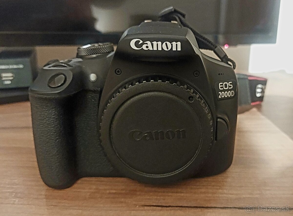 Canon EOS 2000D a 18-135mm