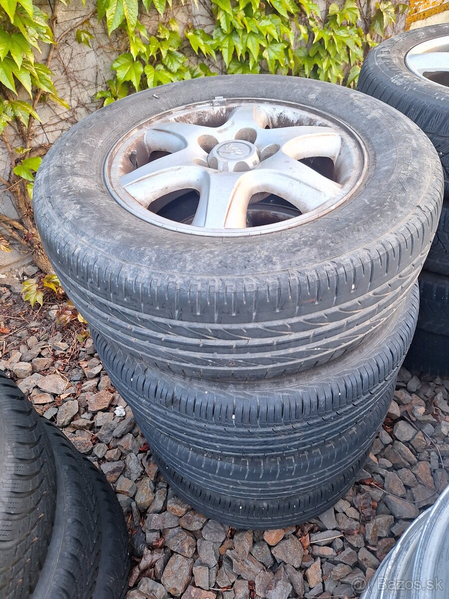 5x114,3 215/65R16