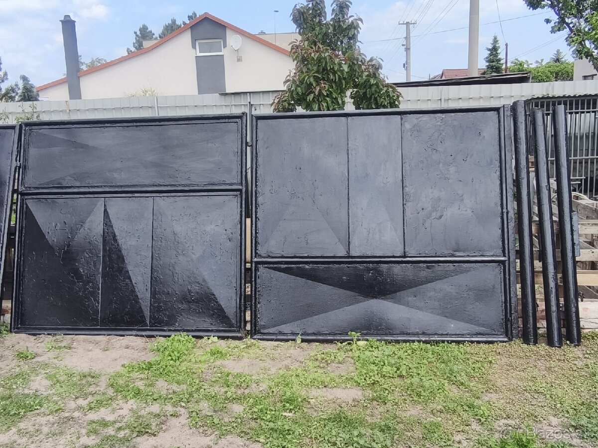 Brána dvojkrídlová + malá bránička