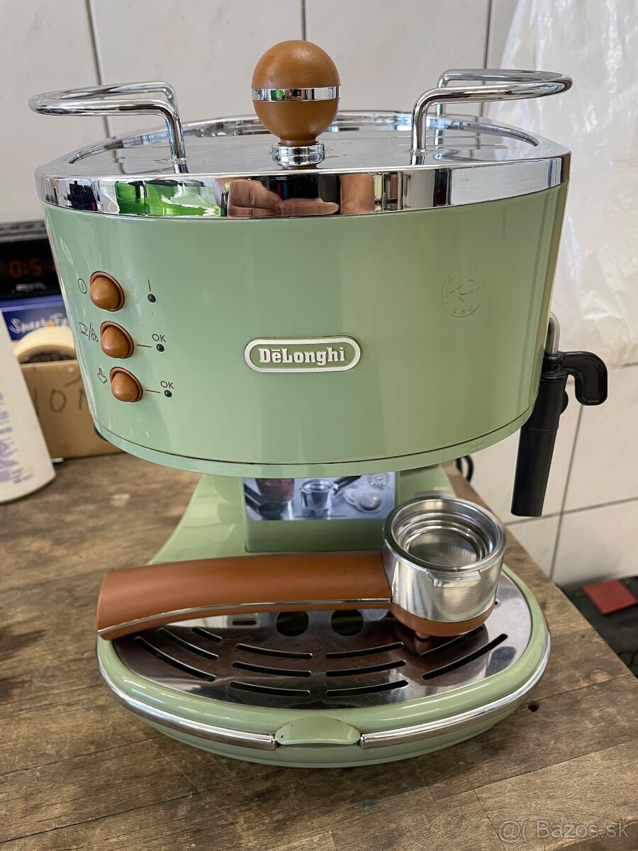 pakovy kavovar delonghi