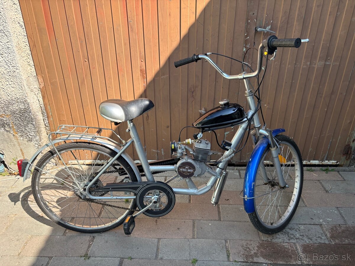 Bicykel s motorom petrol biker