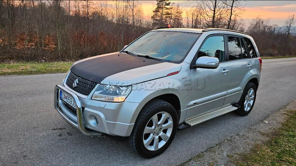 Suzuki Grand Vitara 3.2 V6 (171 kW) 20 Jahre Edition