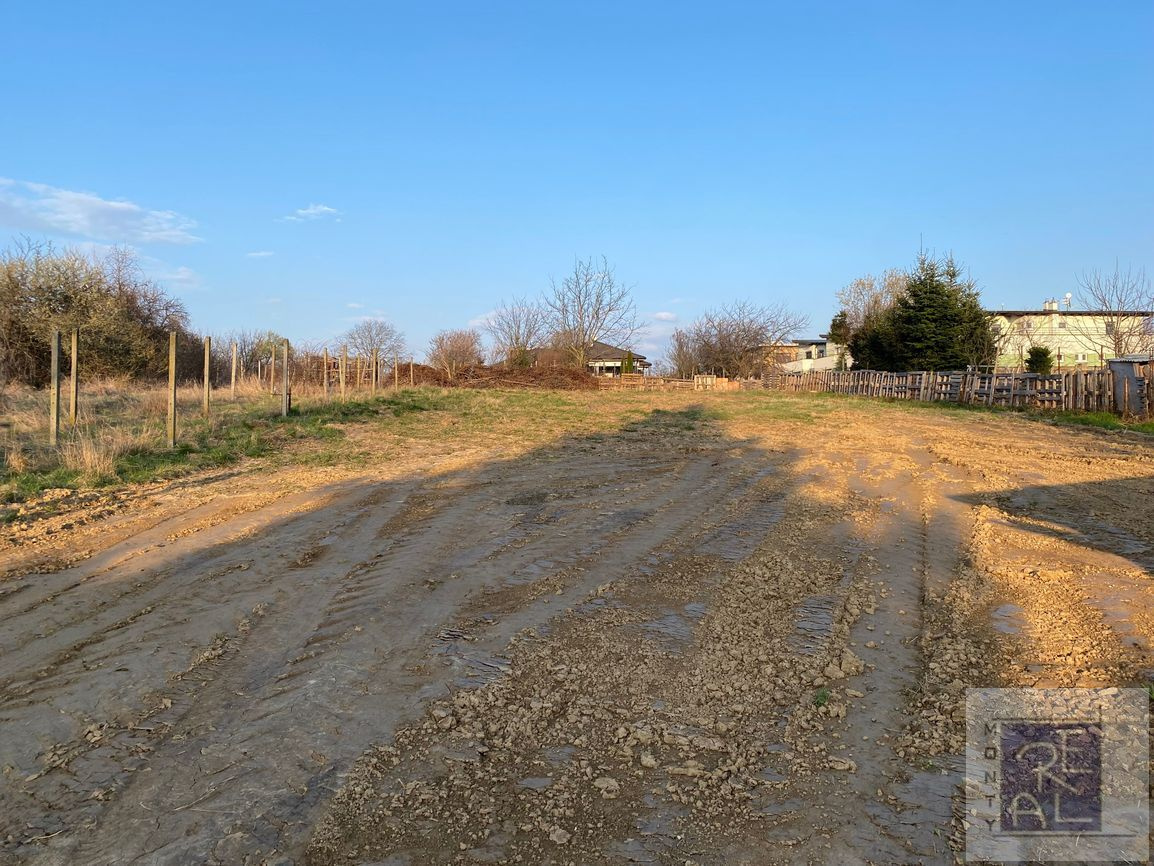 STAVEBNÝ POZEMOK PRE RODINNÝ DOM / BYTOVÝ DOM NITRA CHRENOVÁ