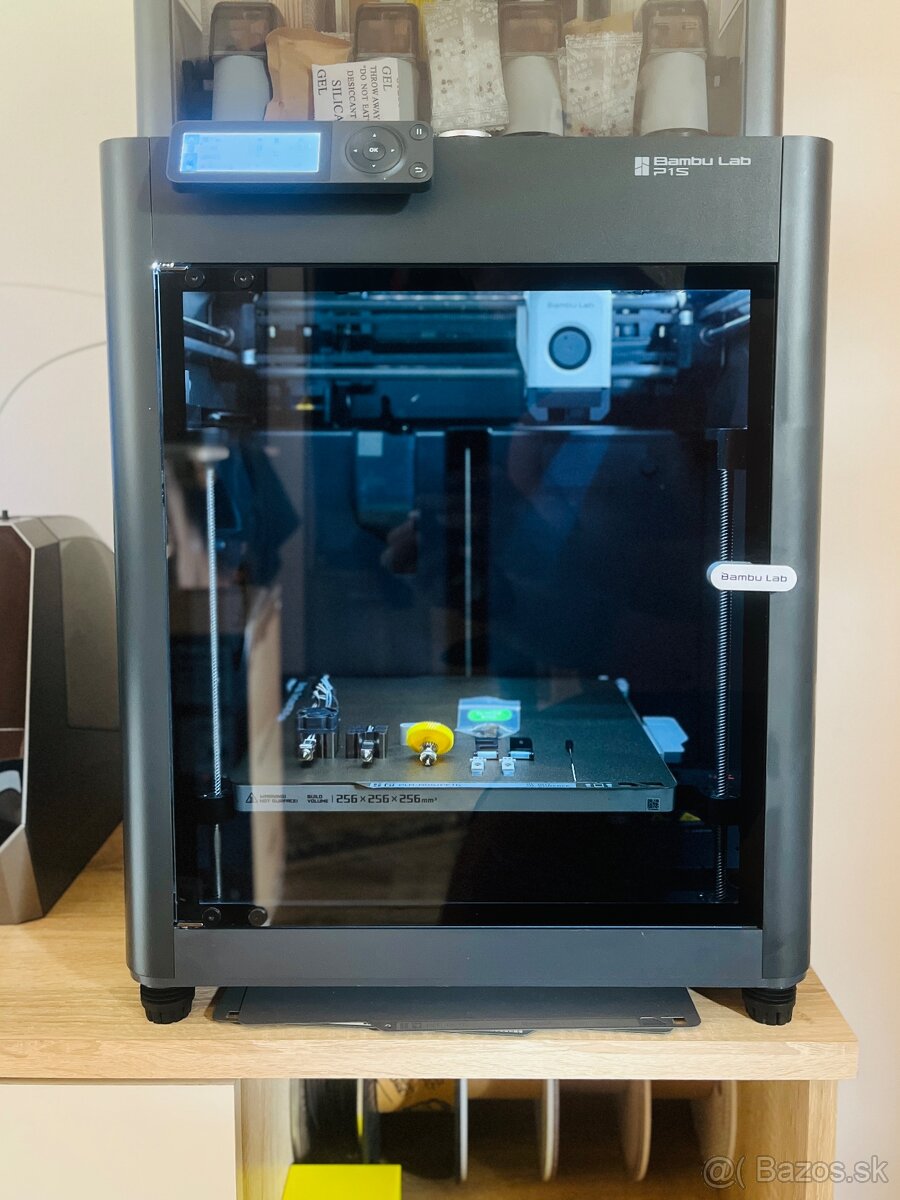 Bambu Lab P1S + AMS 1