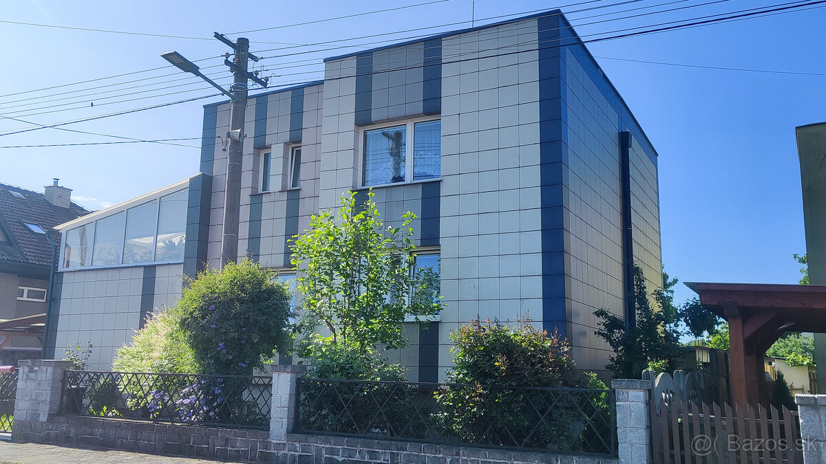 Perspektívny 5 izbový rodinný dom s garážou a prístreškom pr