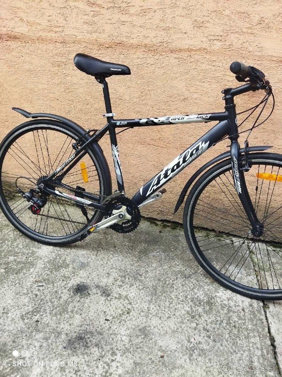 Bicykel trekingovy atala north black