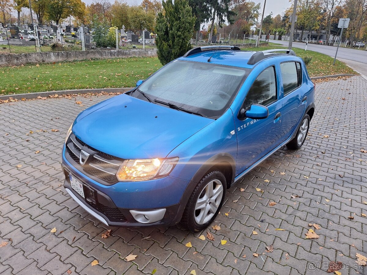DACIA SANDERO STEPWAY BENZÍN  52000 KM