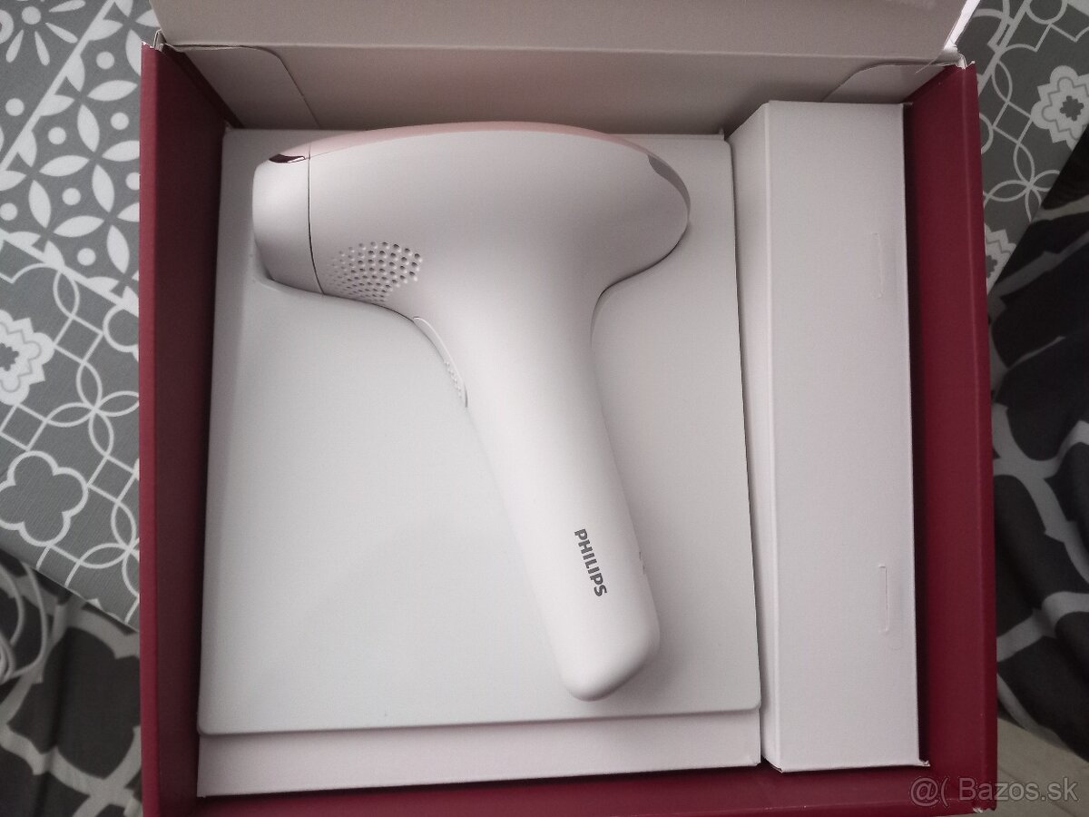 Epilátor Philips Lumea IPL 7000 SC1994/00 biely