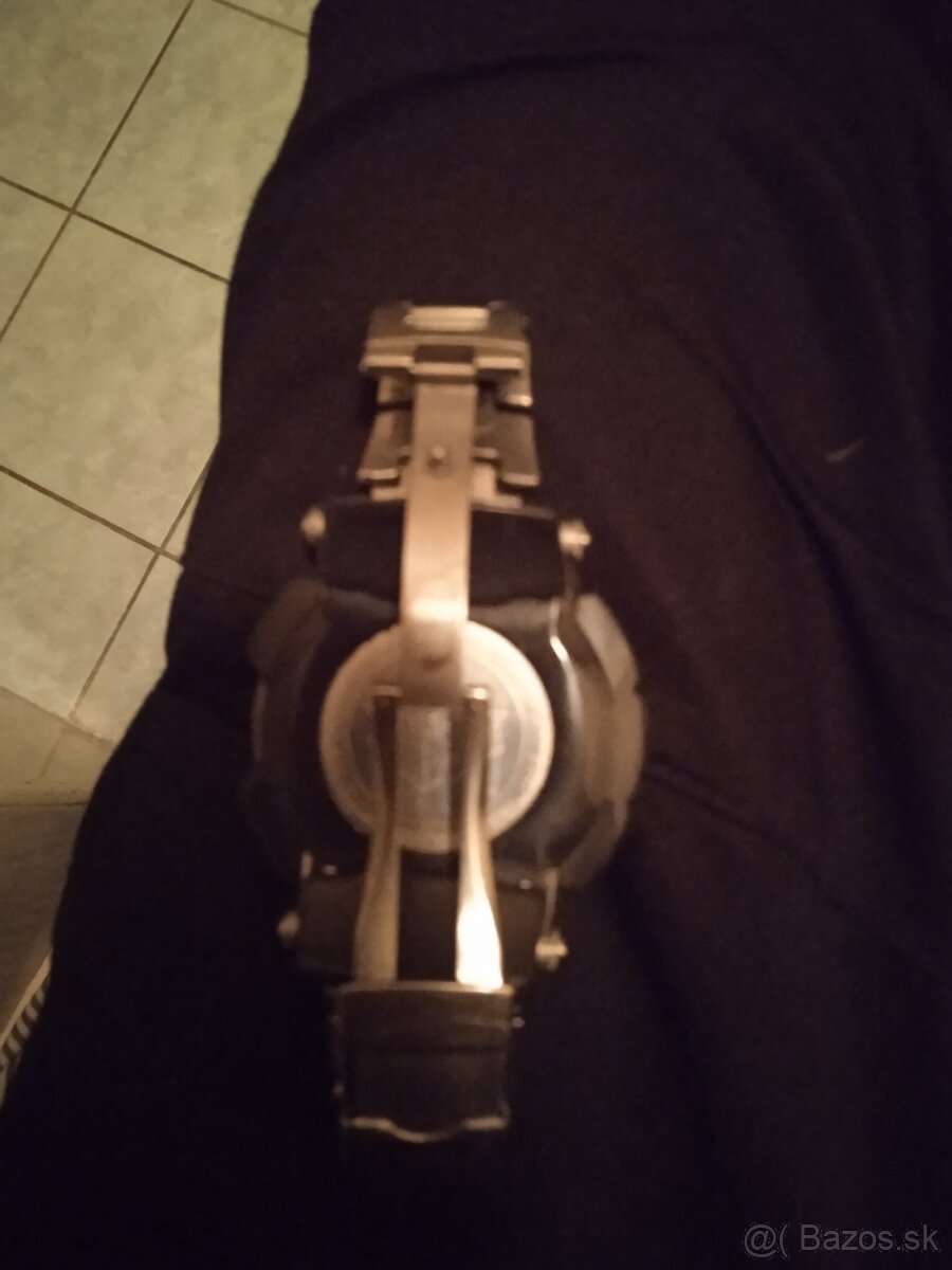 Náramkové hodiny panske