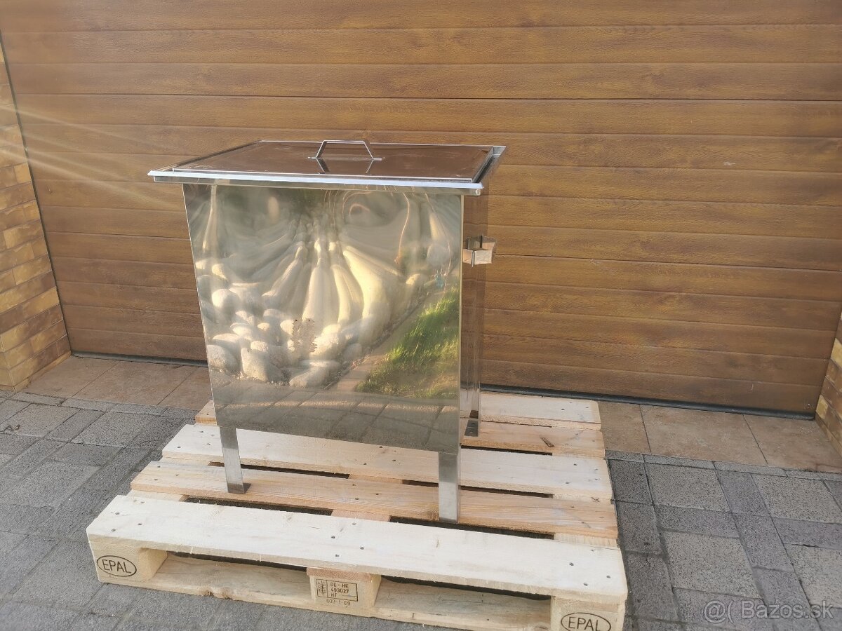 Voskotopka nerezová s plynovým horákom na 10-15 rámikov