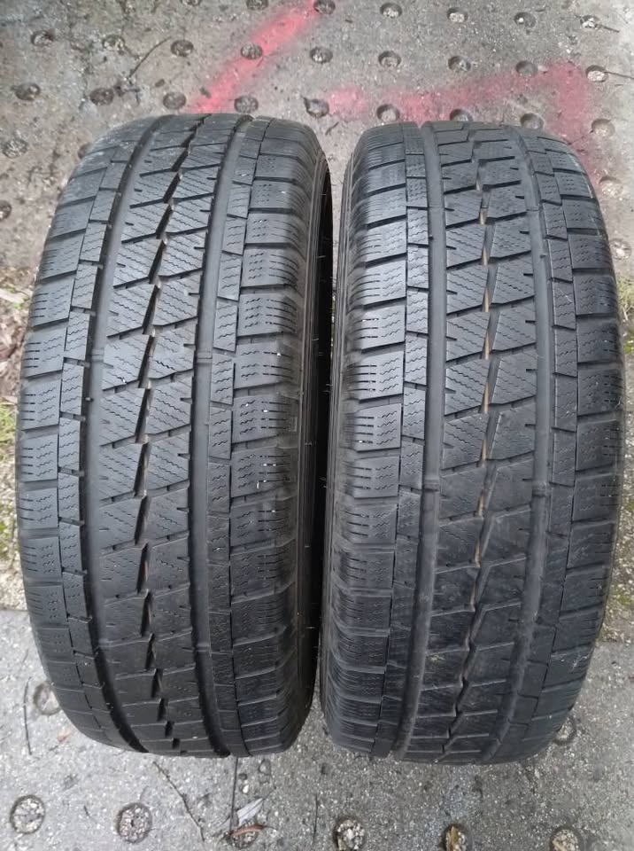 215/65 16 C 2 ks zimné/celoročné.