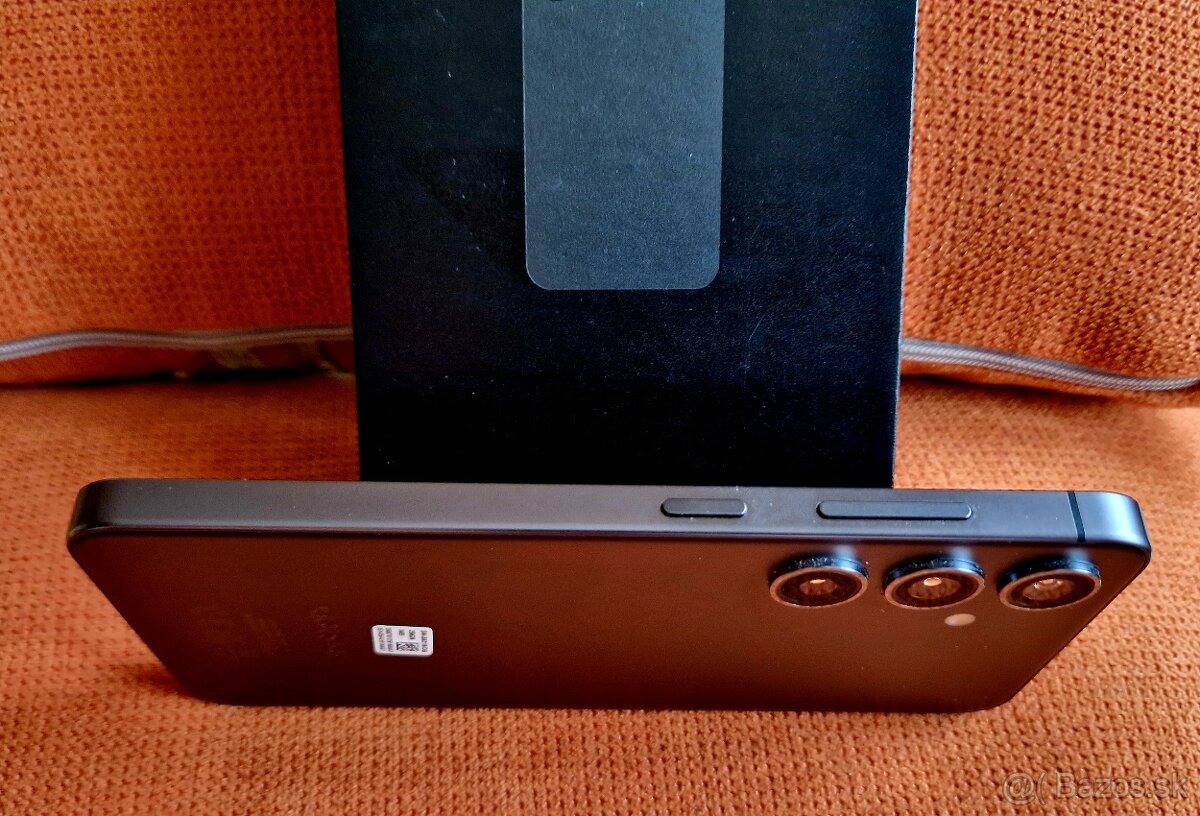 Zanovný Samsung Galaxy S24 8/256gb Kompletne balenie