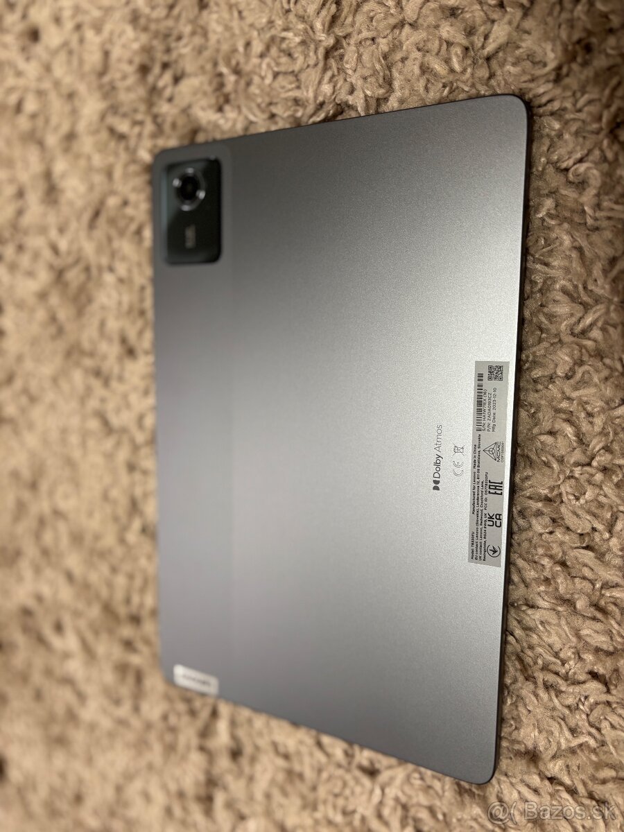 Predám tablet Lenovo TB330FU