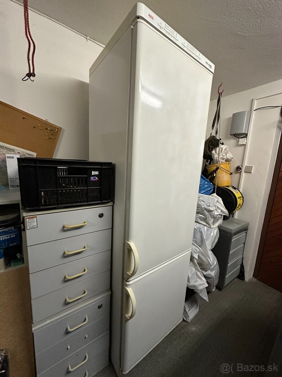 Chladnička s mrazákom AEG - energetická trieda A