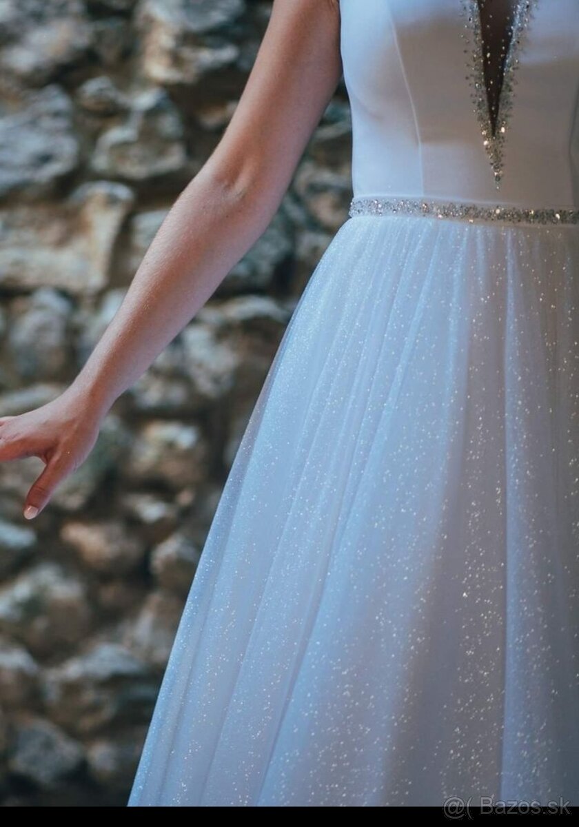 Svadobné šaty s trblietavou sukňou