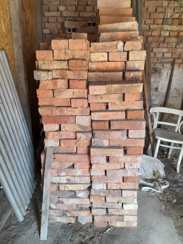 stará pálená tehla cca 1000ks