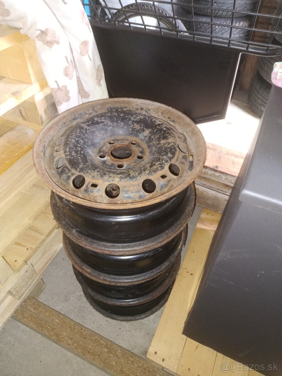Predám R15 5x100 škoda fabia 1,2 (originálne)