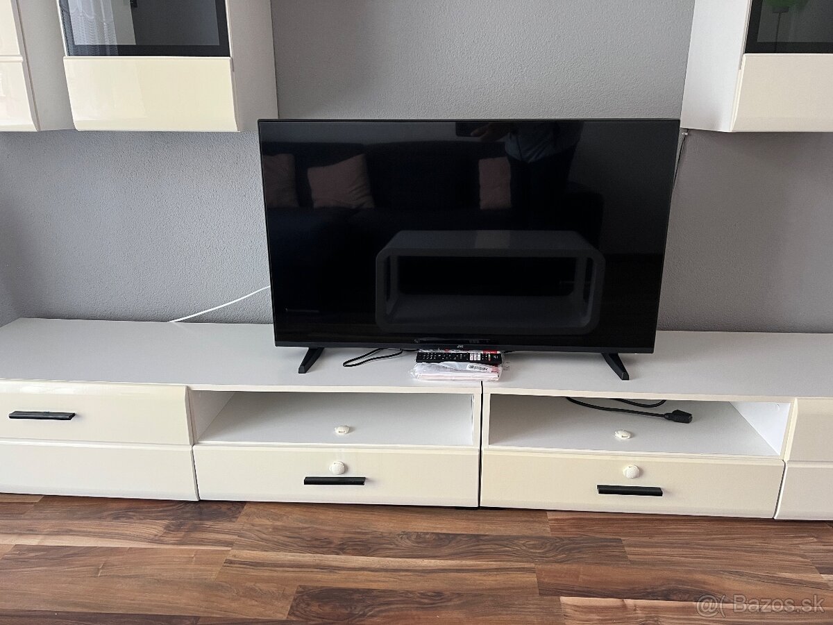Televízor led JVC uhlopr.108cm,pol ročný,5 rokov záruka