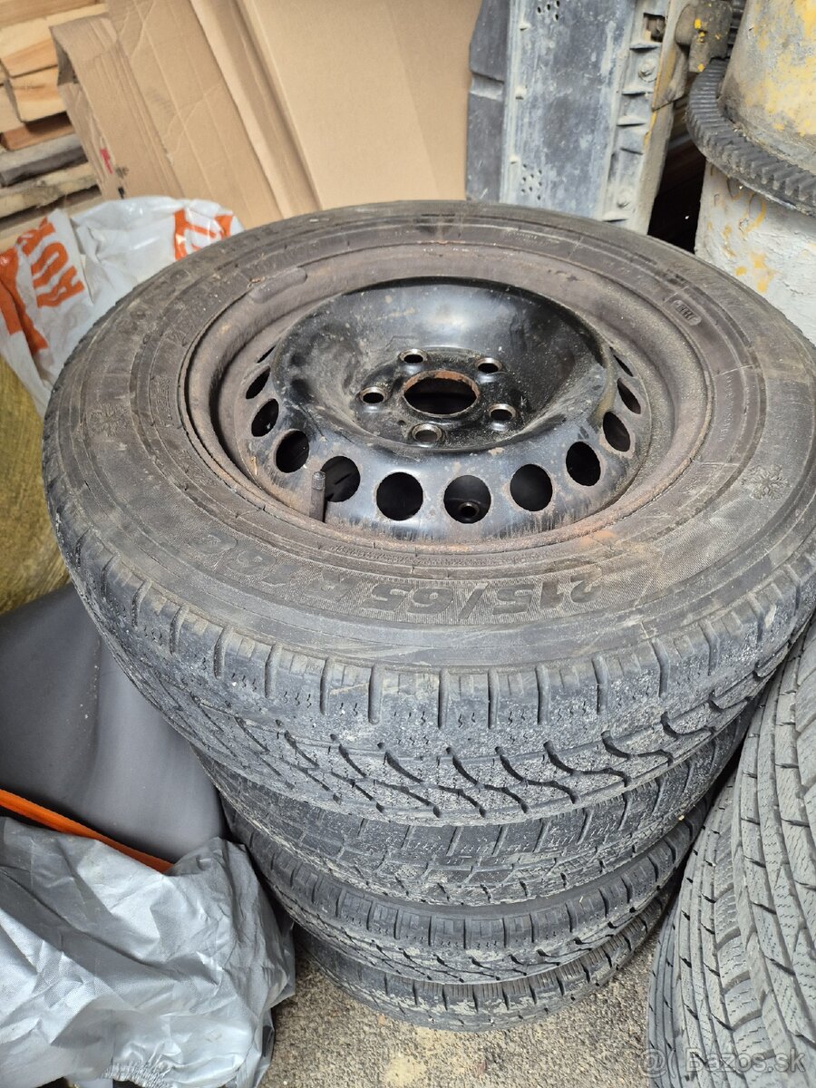 Predám plechové disky na vw caravella.16ky