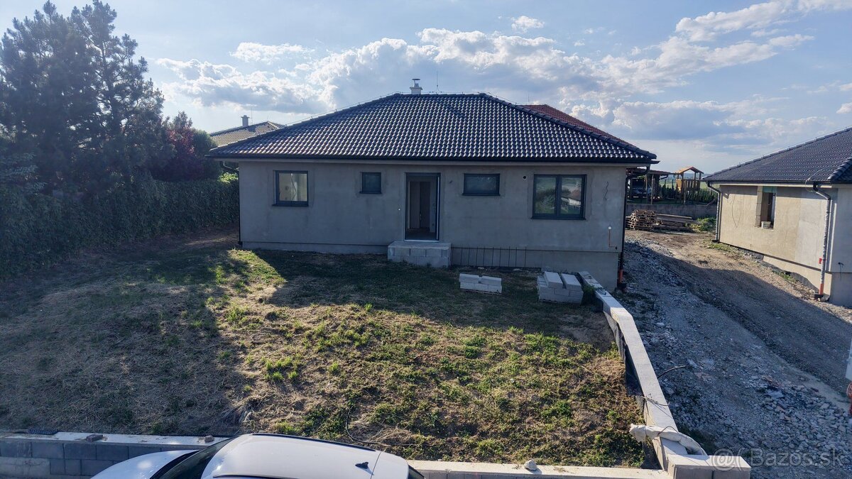 Na predaj kvalitná novostavba v obci Svätoplukovo - dobrá a