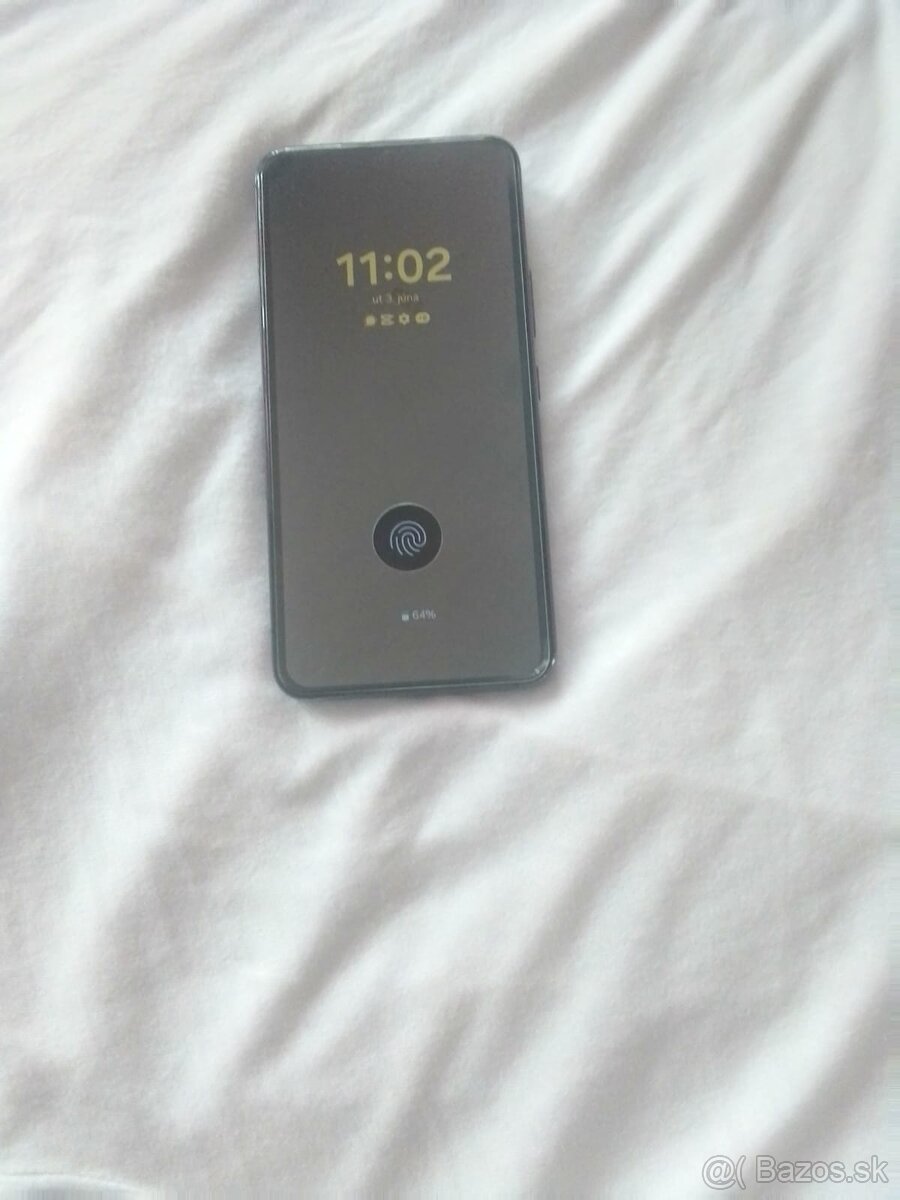 Samsung Galaxy S22 – čierny