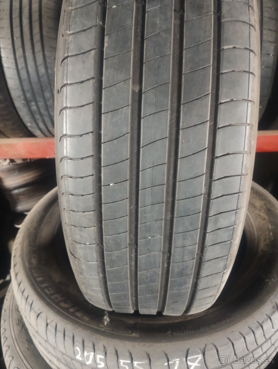 Pneu 205/55R17
