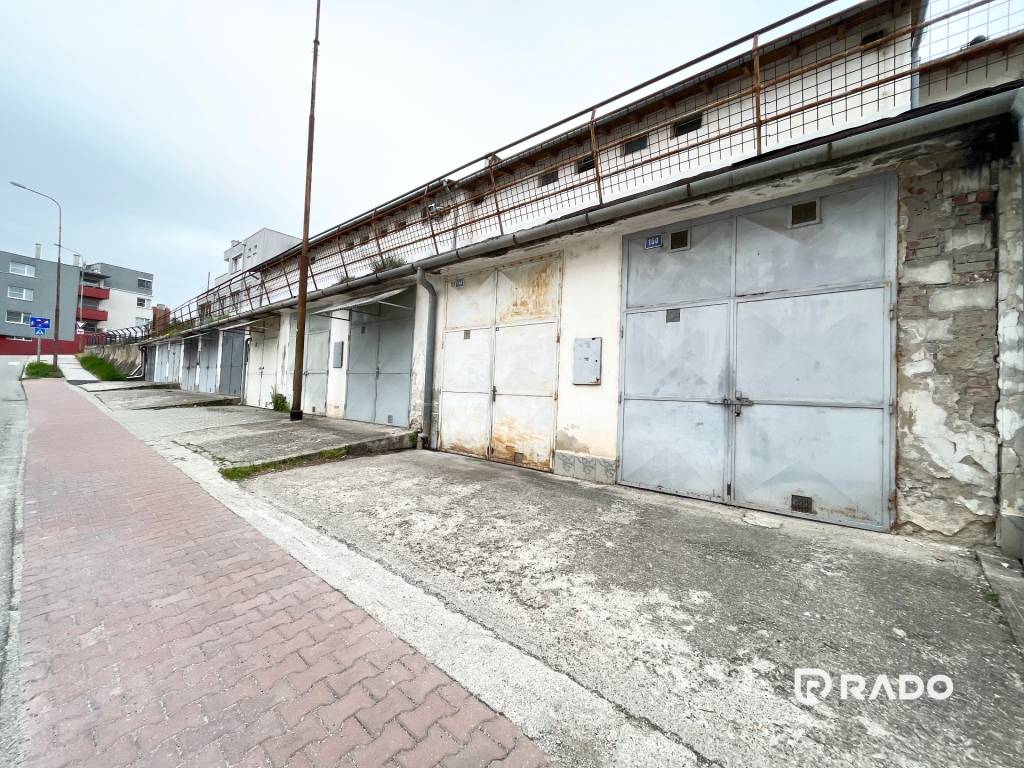 RADO | Na predaj garáž 24m2, Halalovka, Trenčín