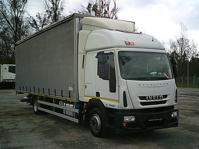 IVECO EUROCARGO 120 E25 E6 Valník + plachta + hydraulické če