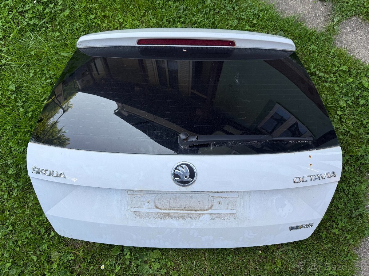 PREDAM KUFOR OCTAVIA 3 RS