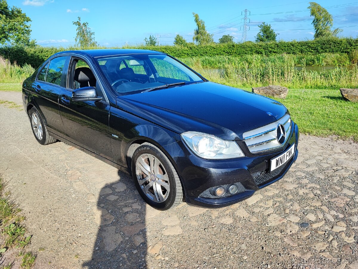 Rozpredám Mercedes C 220 cdi Avantgard Facelift w204
