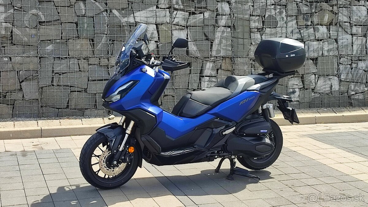 Honda ADV 350, 7/2024, 8200km, kúp. v SR.