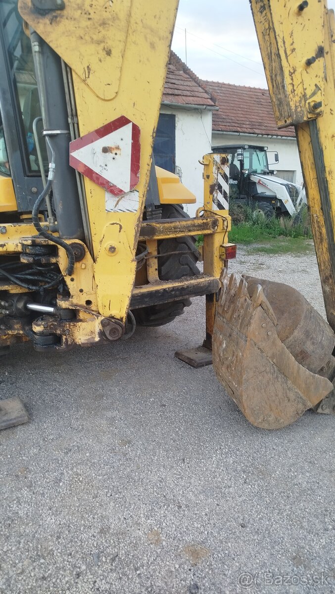 New Holland lb95 b r.v 2006