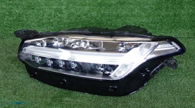 volvo xc90 svetlo full led 2016+