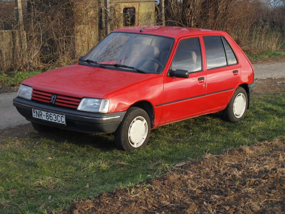 Peugeot 205 GRD