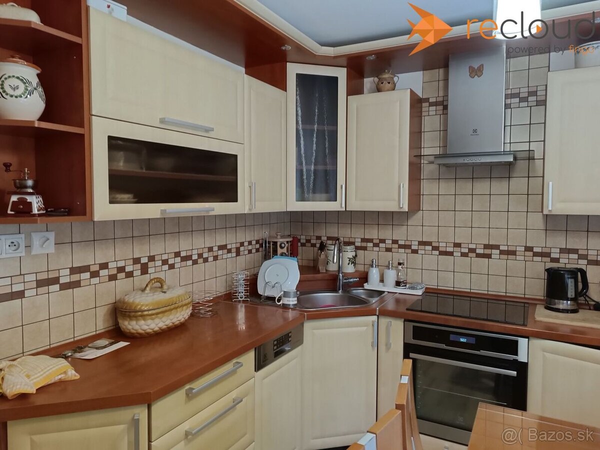 Kompletne zariadený trojizbový byt