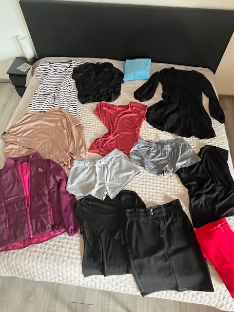 3x BALÍK MIX dámskeho oblečenia - M aj L aj XL