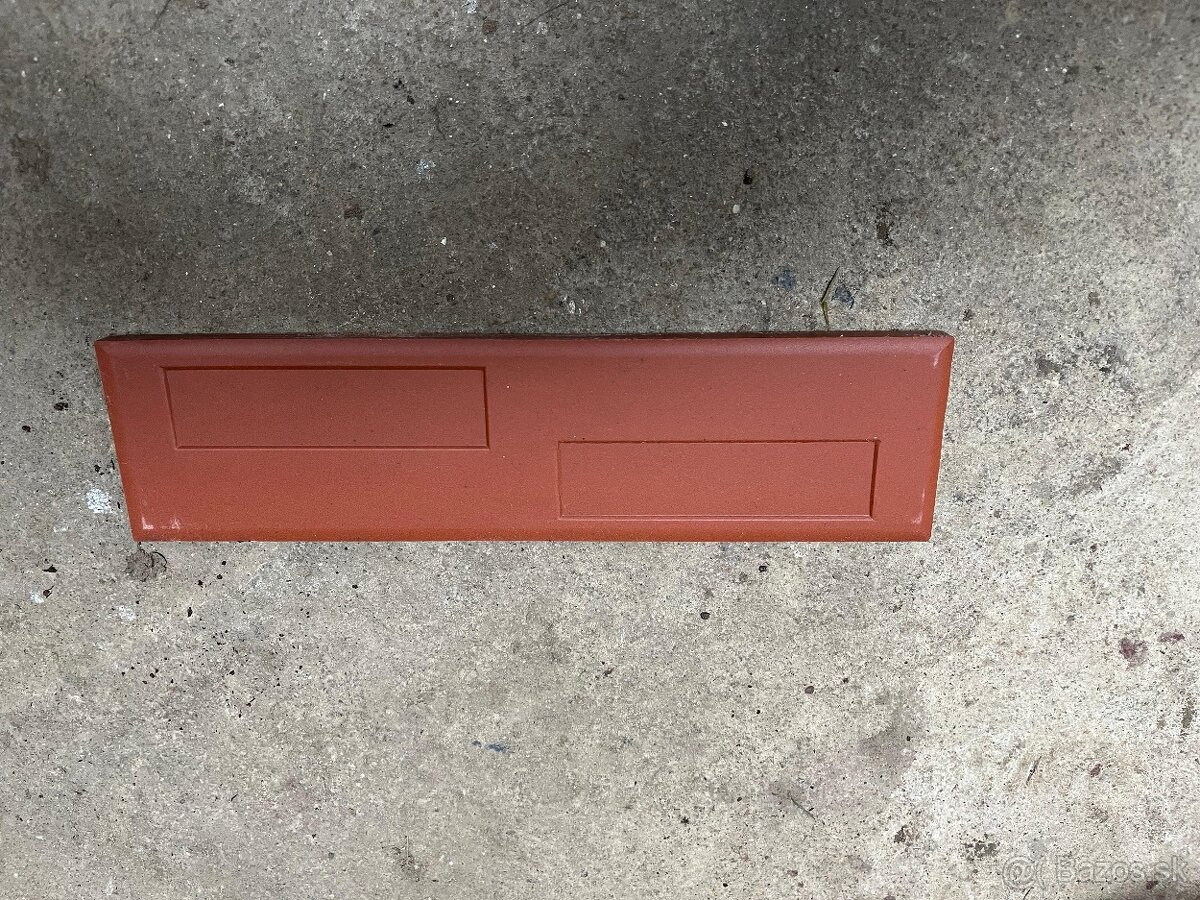 Predám dlaždice sokla