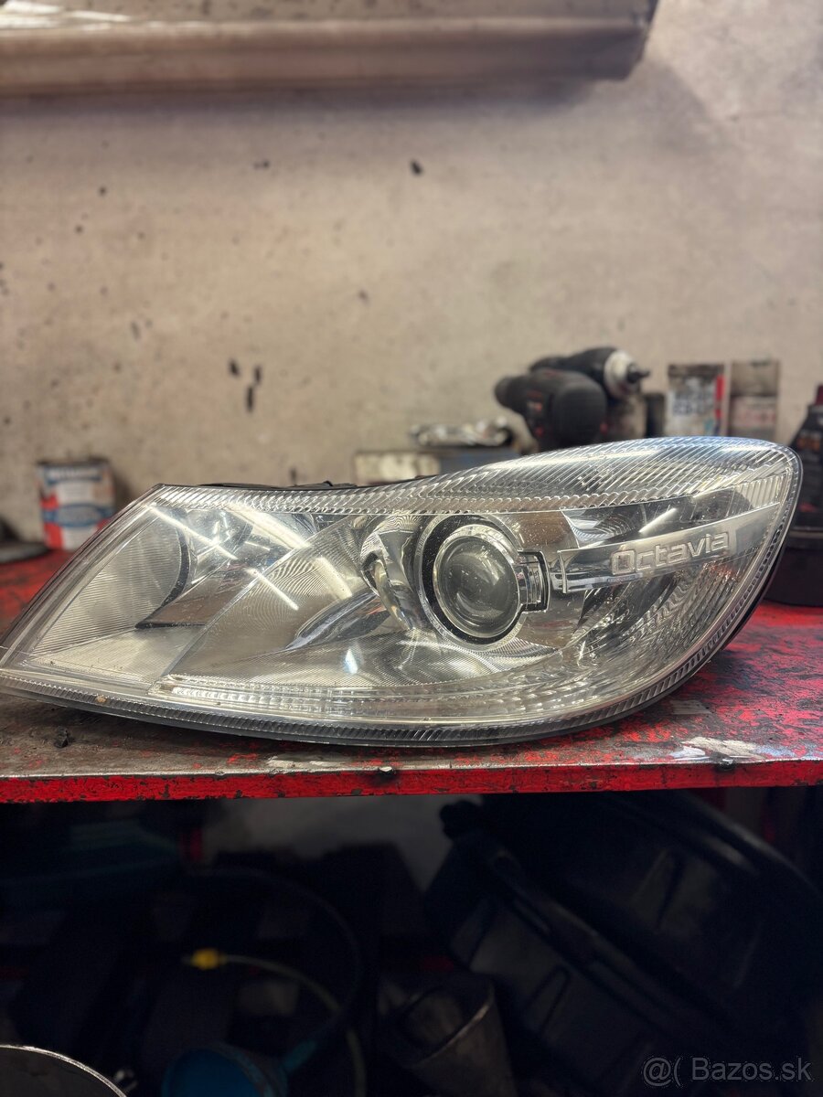 Predné ľavé svetlo Škoda octavia 2 fl xenón