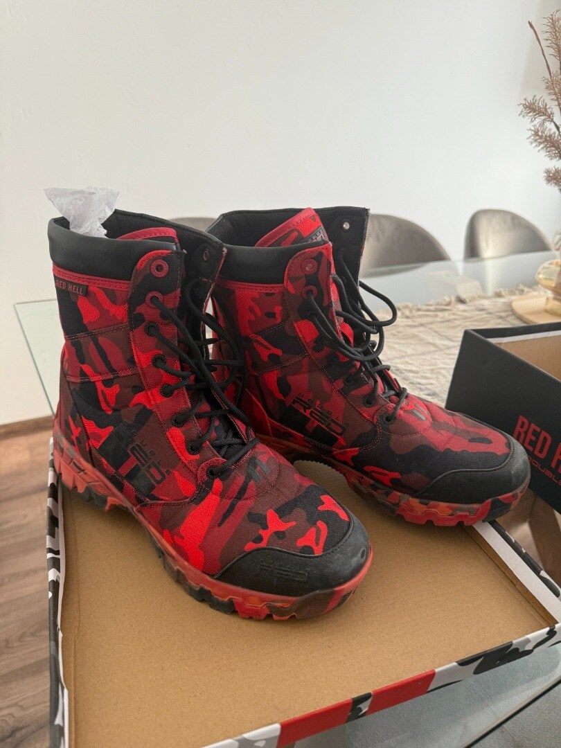 Predám celoročné topánky Double Red Boots RED HELL™